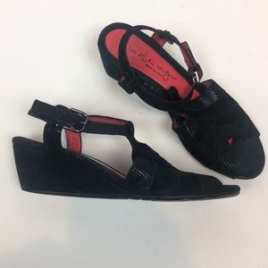 POS OLE ROUGE T STRAP WEDGE